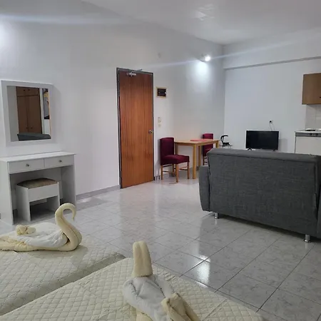 Aparthotel Pyrgos Hotel Apartments