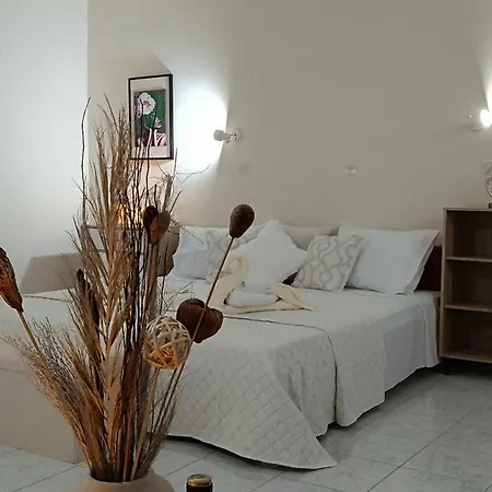 Pyrgos Hotel Apartments 2*