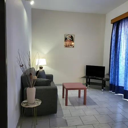 Aparthotel Pyrgos 2*