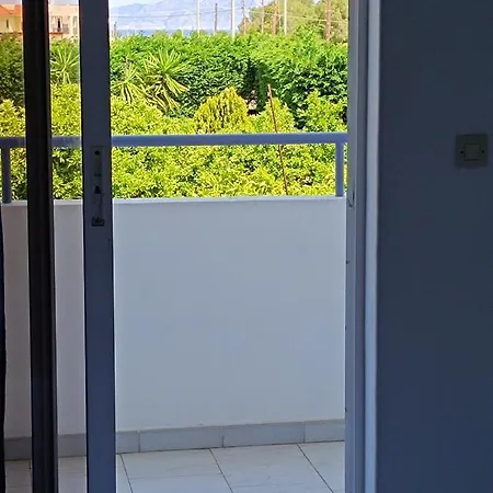 Pyrgos Aparthotel