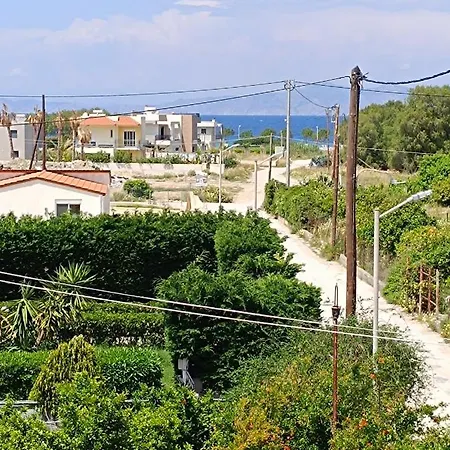 Pyrgos 2* Kremastí