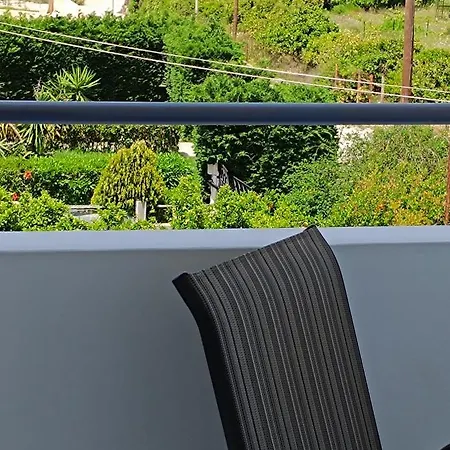 Hotel de apartamente Pyrgos