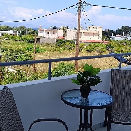 Hotel de apartamente Pyrgos 2*