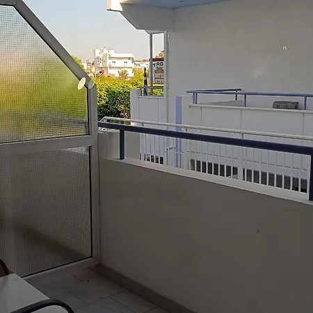 Hotel de apartamente Pyrgos