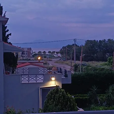 Hotel de apartamente Pyrgos